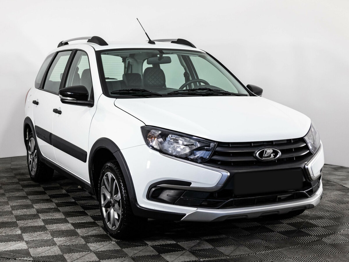 Lada (ВАЗ) Granta с пробегом — 2023 год. Фото: #2