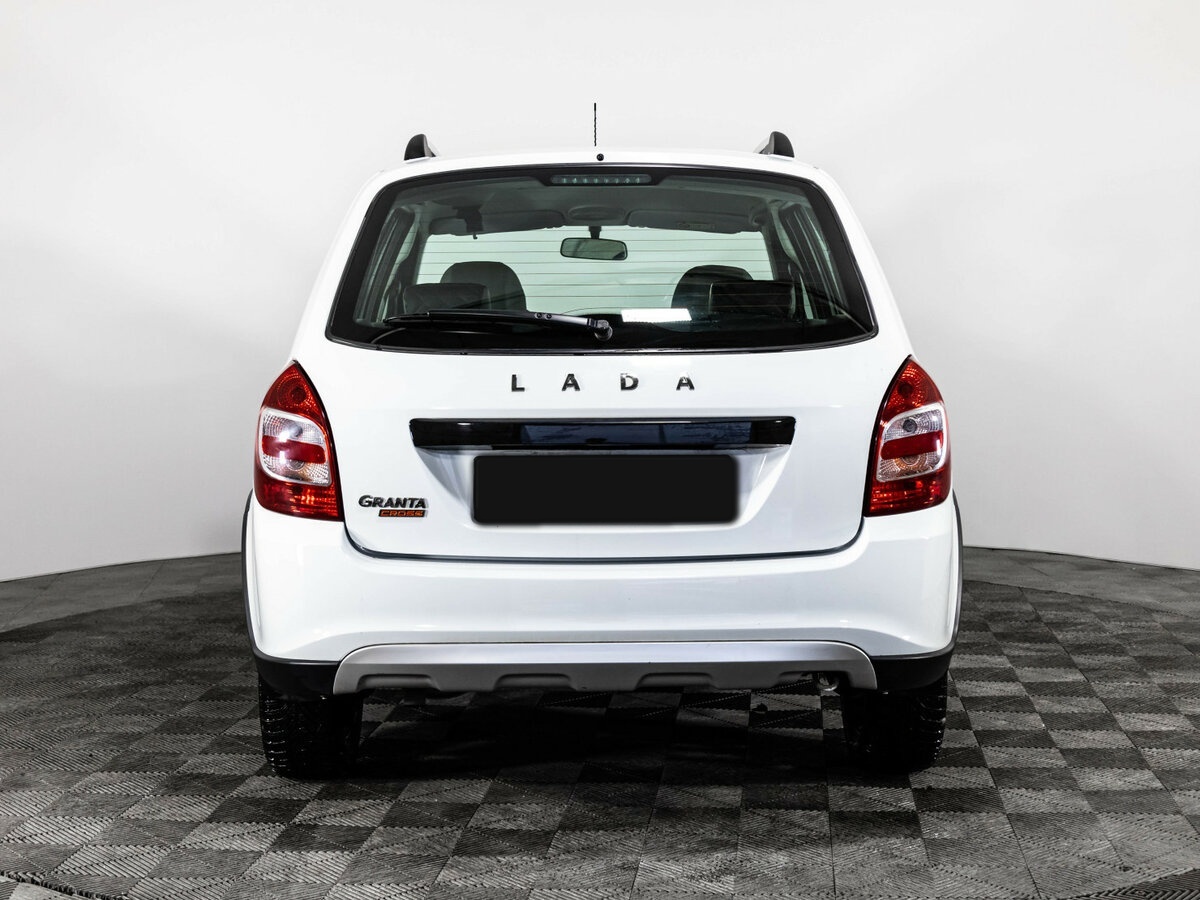 Lada (ВАЗ) Granta с пробегом — 2023 год. Фото: #4