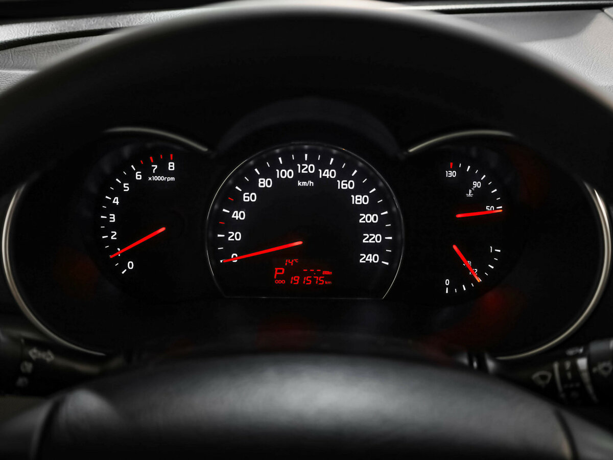 Kia Sorento с пробегом — 2013 год. Фото: #11