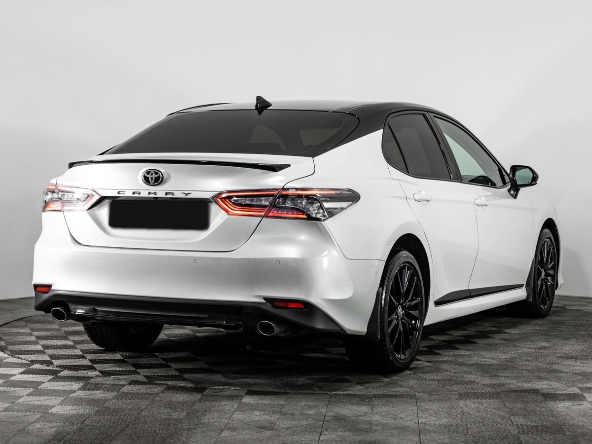 Toyota Camry с пробегом — 2021 год. Фото: #3
