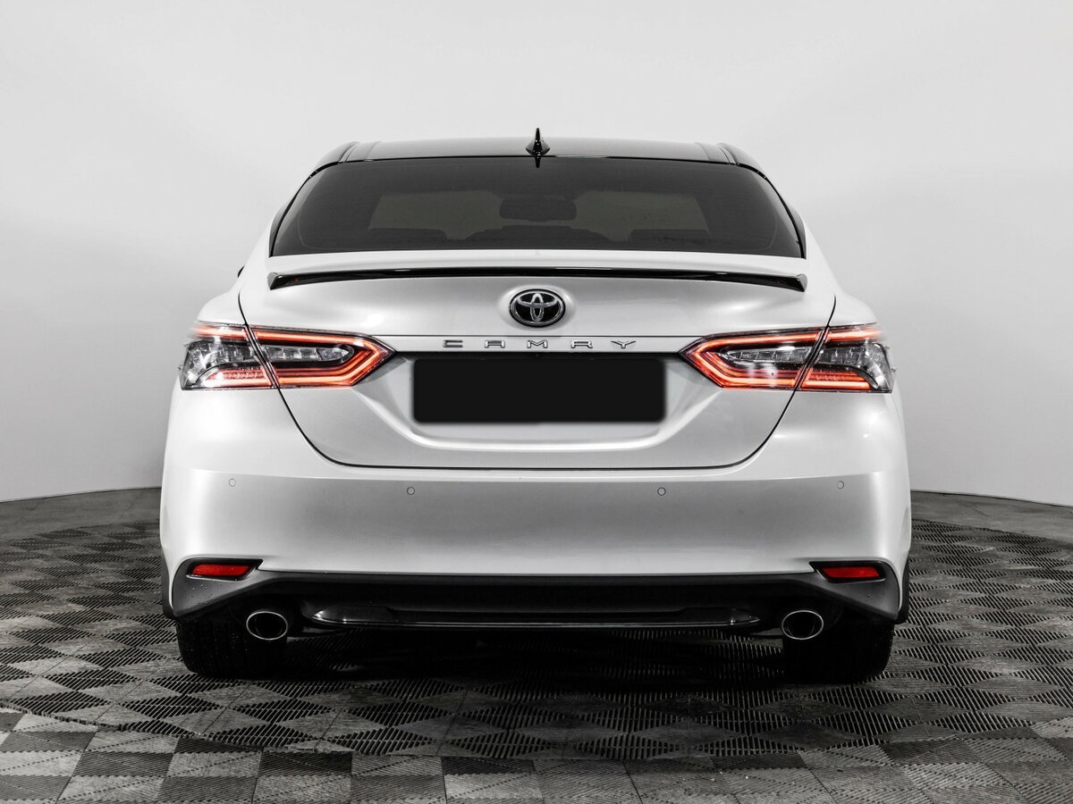 Toyota Camry с пробегом — 2021 год. Фото: #4