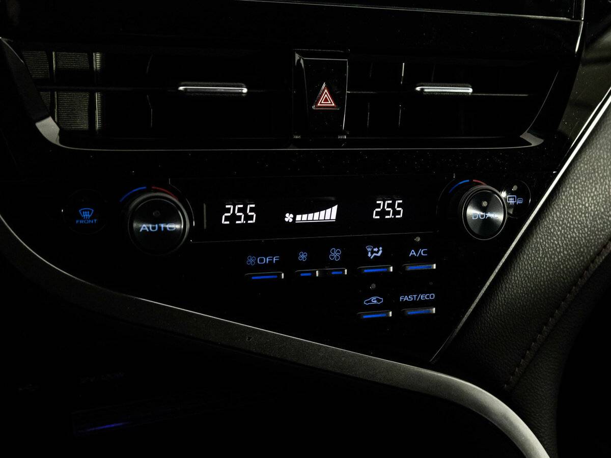 Toyota Camry с пробегом — 2021 год. Фото: #12