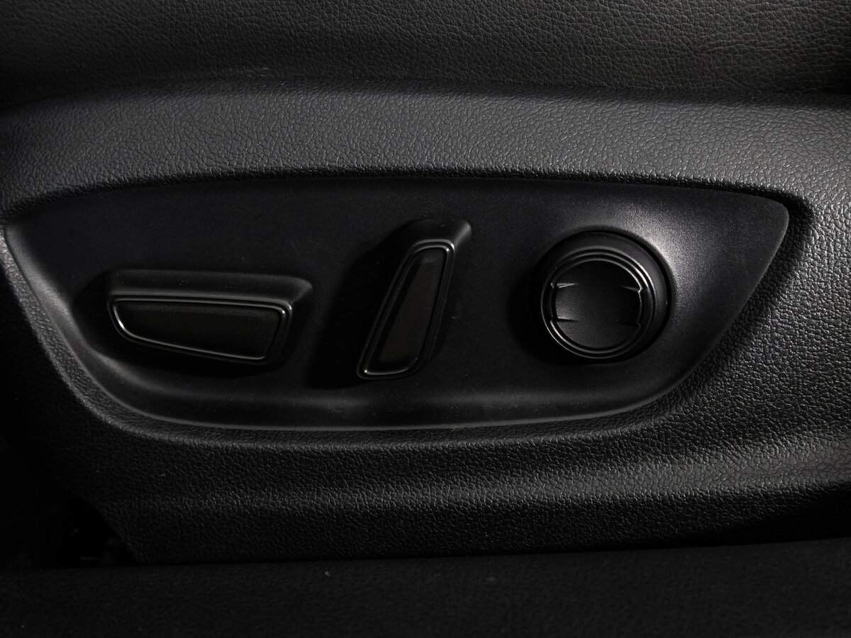 Toyota Camry с пробегом — 2021 год. Фото: #28