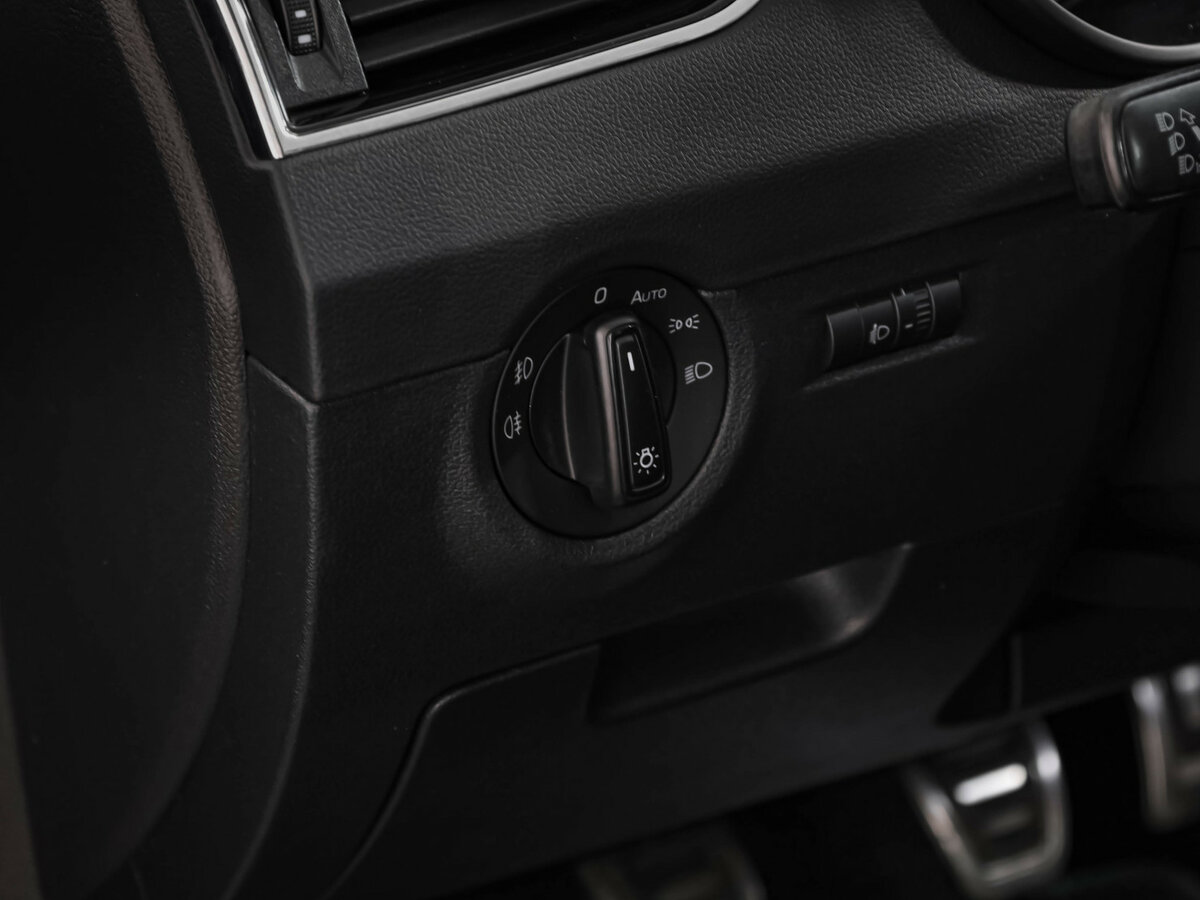 Skoda Octavia с пробегом — 2016 год. Фото: #10