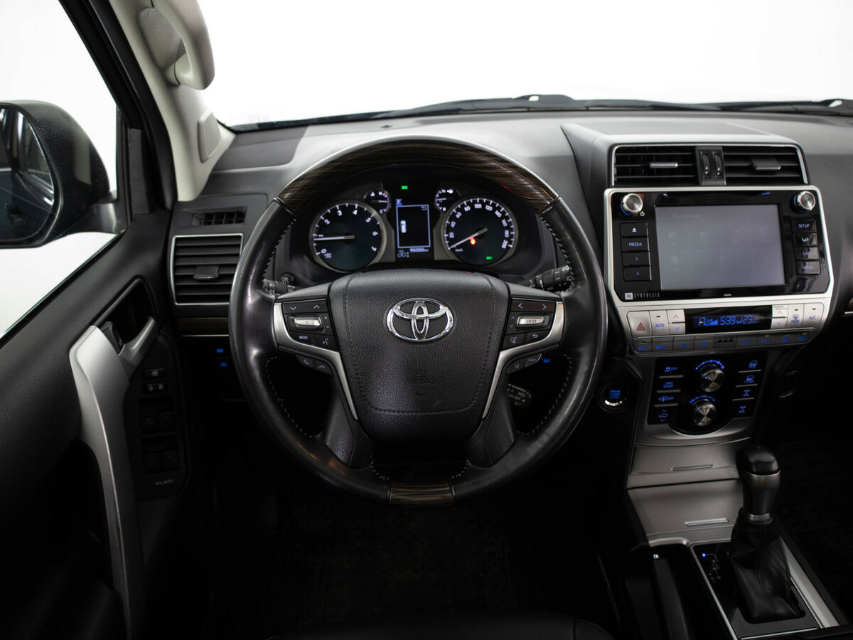 Toyota Land Cruiser Prado с пробегом — 2018 год. Фото: #9