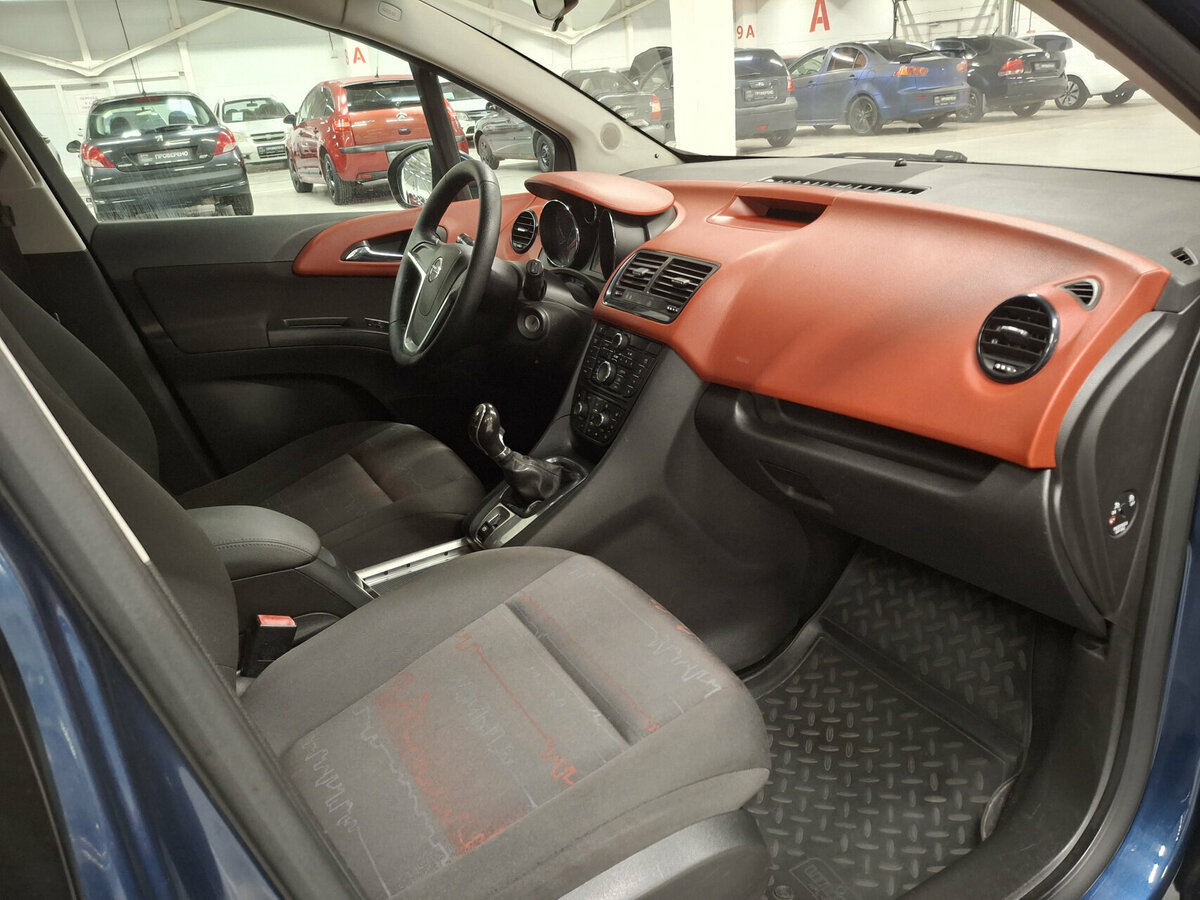 Opel Meriva с пробегом — 2011 год. Фото: #10