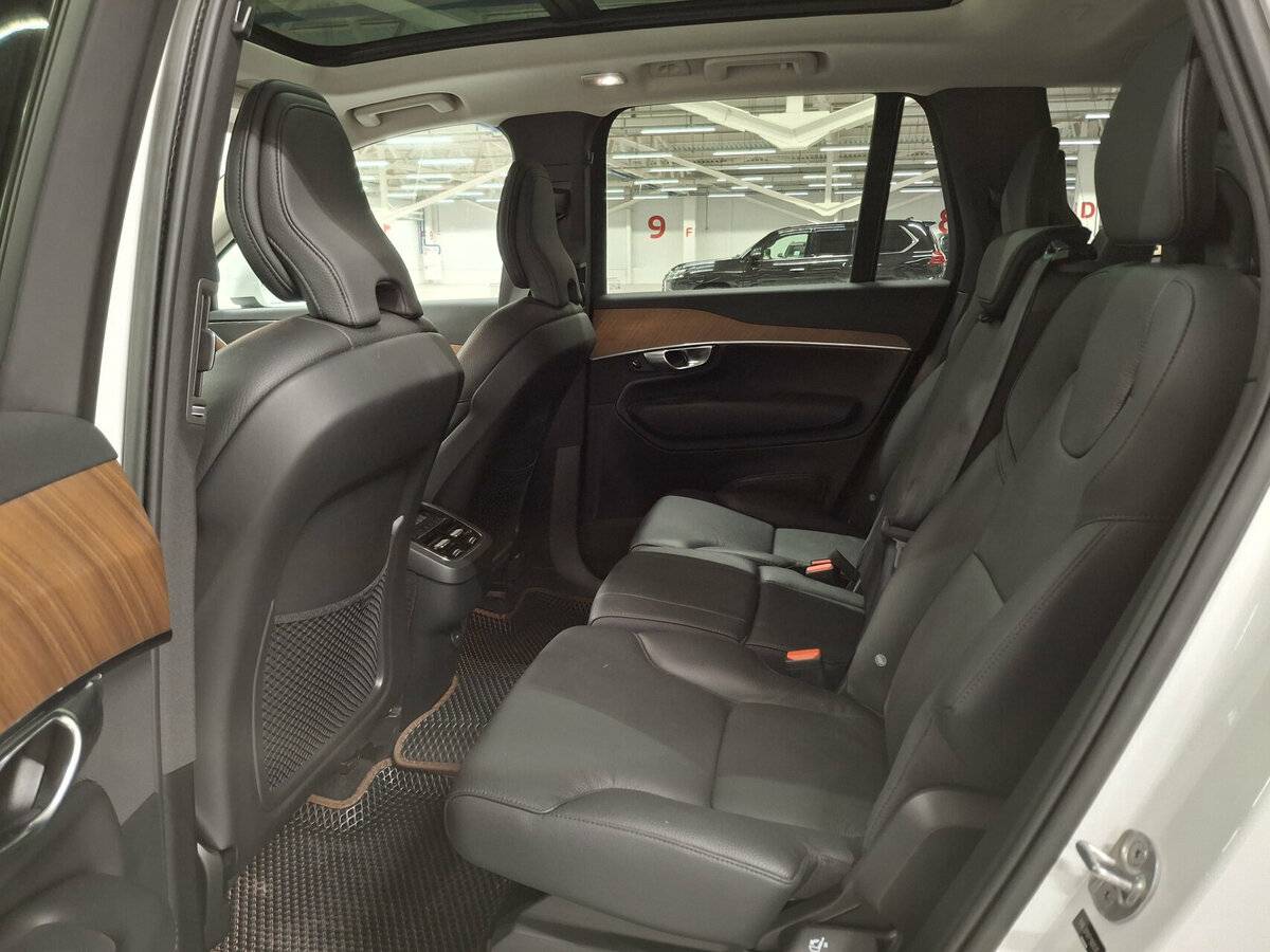 Volvo XC90 с пробегом — 2023 год. Фото: #11