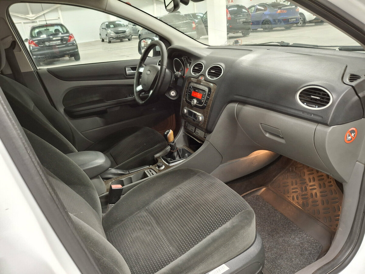 Ford Focus с пробегом — 2008 год. Фото: #10