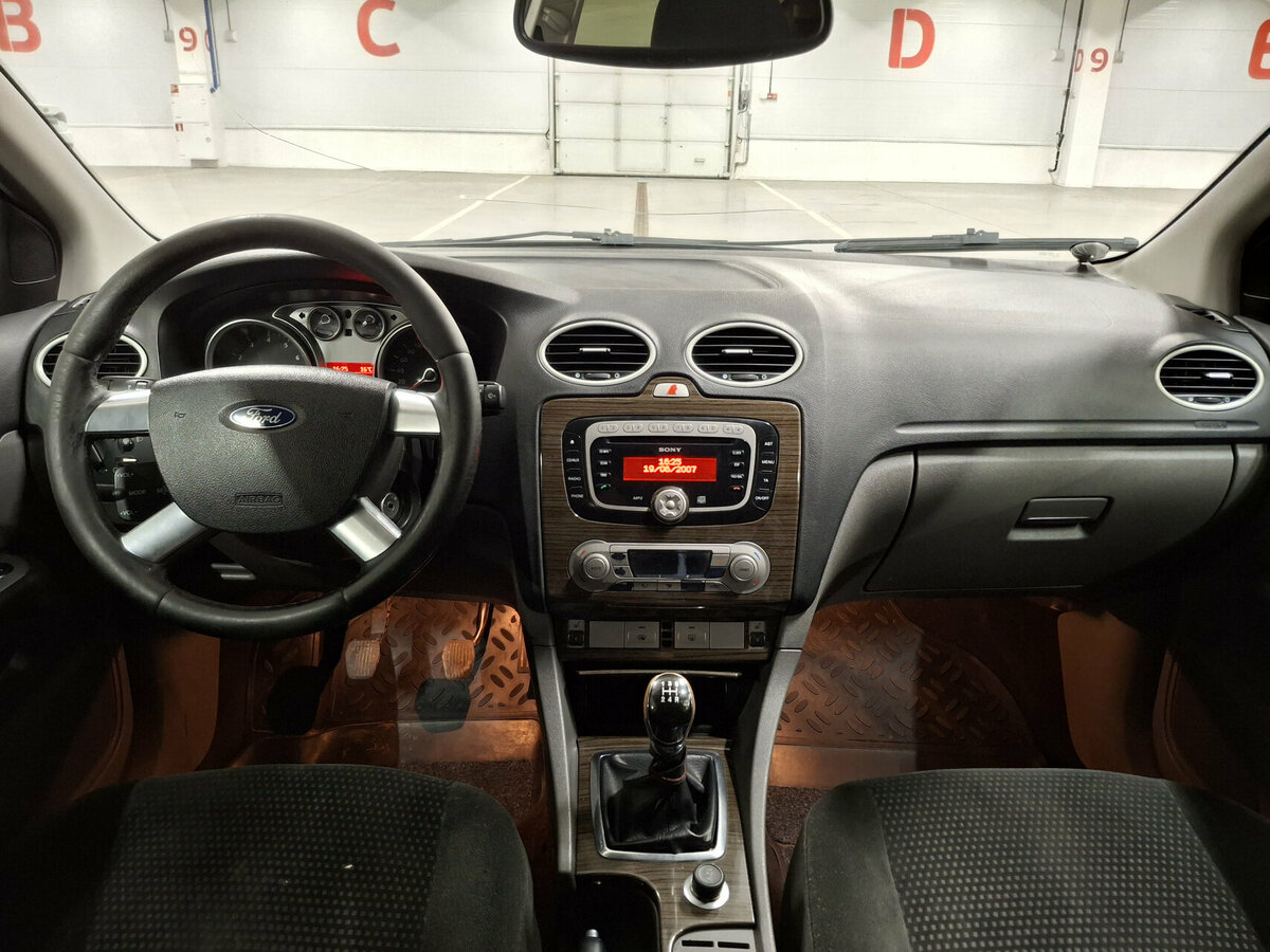 Ford Focus с пробегом — 2008 год. Фото: #13