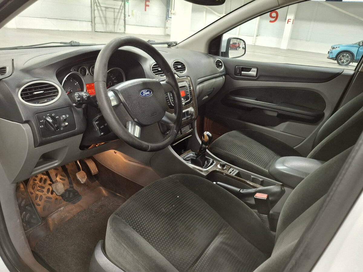 Ford Focus с пробегом — 2008 год. Фото: #15