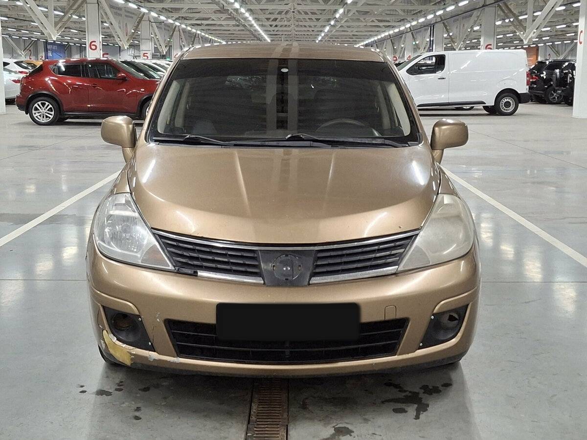 Nissan Tiida с пробегом — 2008 год. Фото: #1