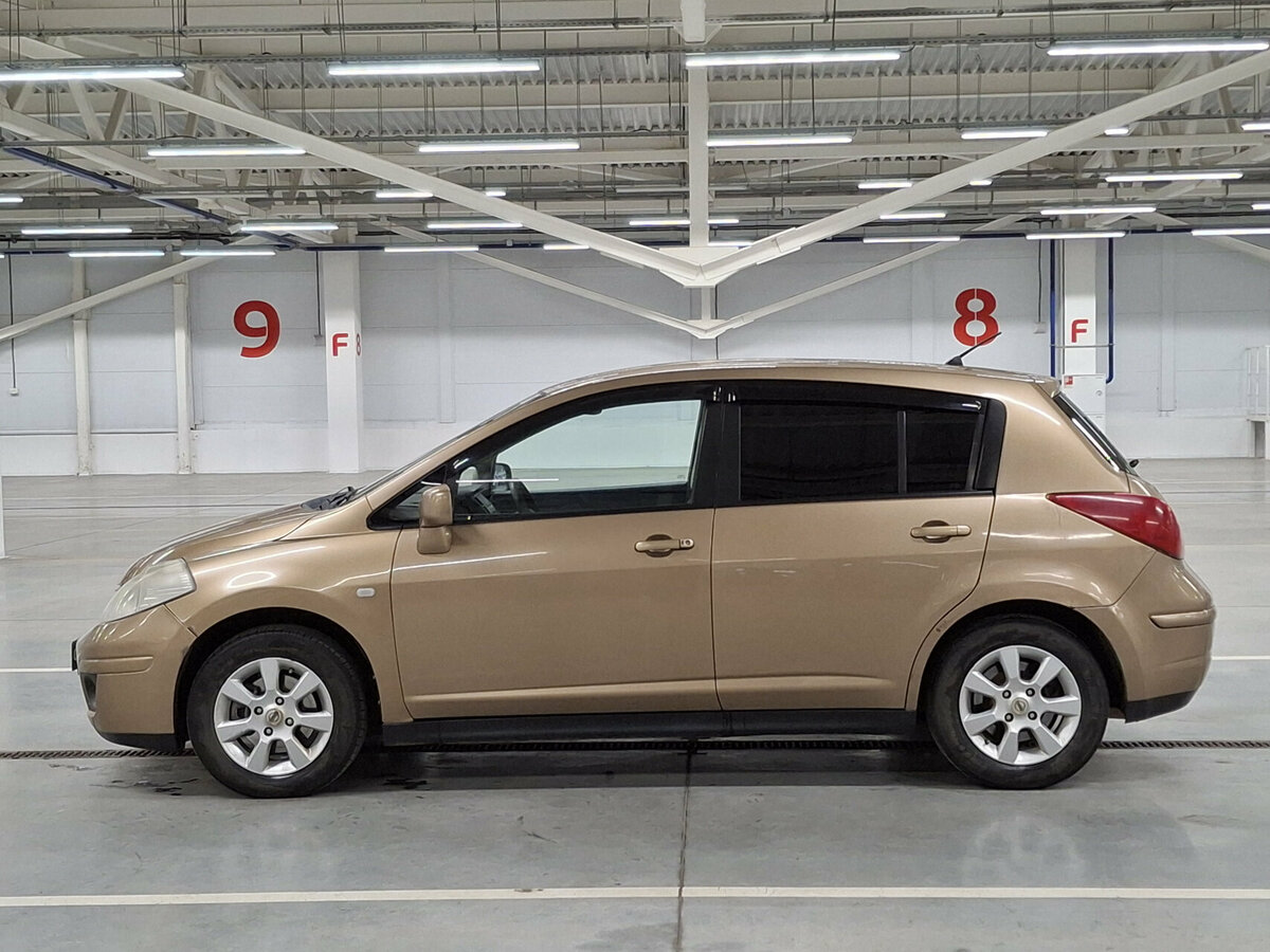 Nissan Tiida с пробегом — 2008 год. Фото: #7
