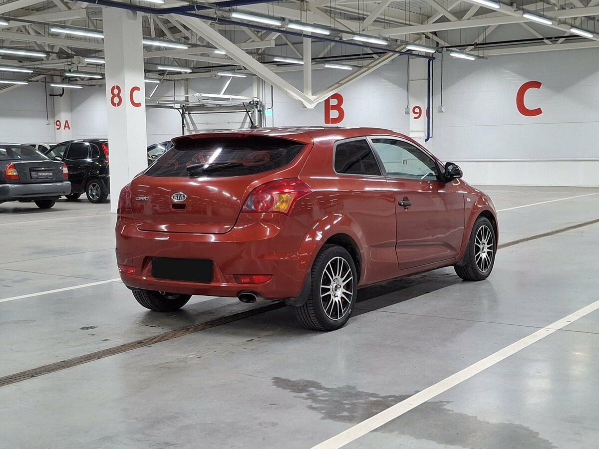 Kia Ceed с пробегом — 2008 год. Фото: #4