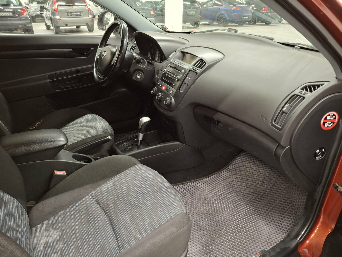 Kia Ceed с пробегом — 2008 год. Фото: #10