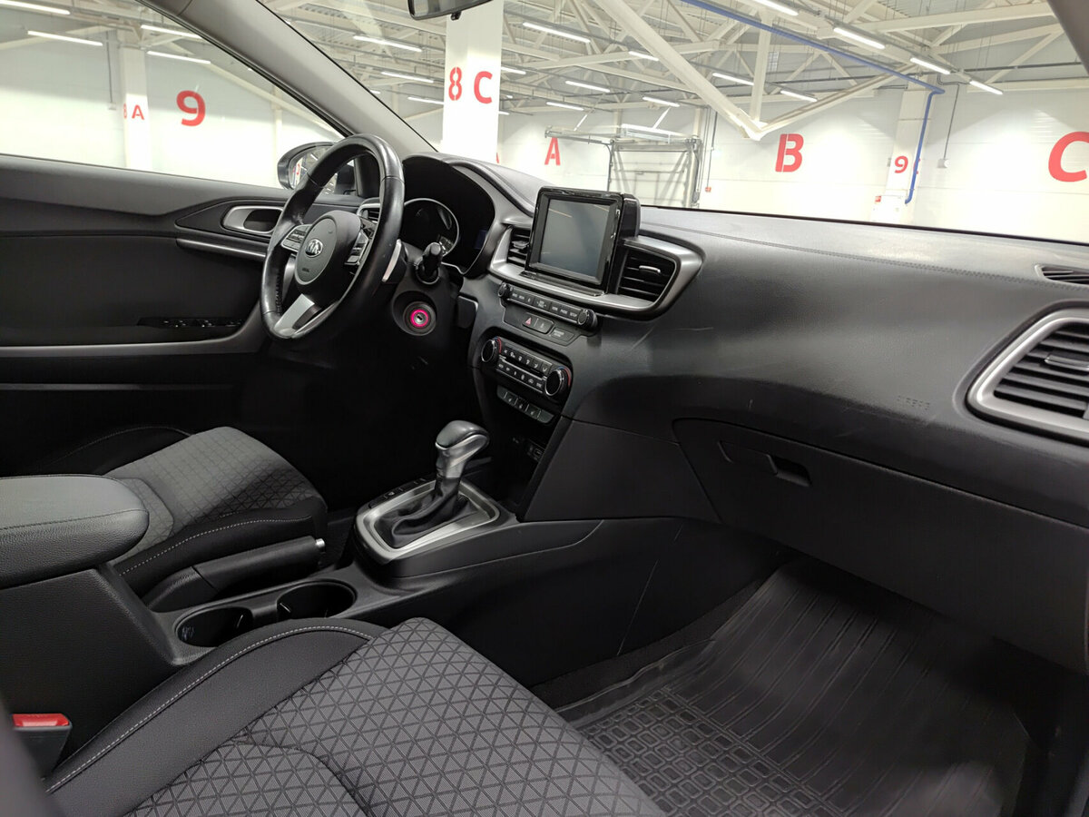 Kia Ceed с пробегом — 2019 год. Фото: #10