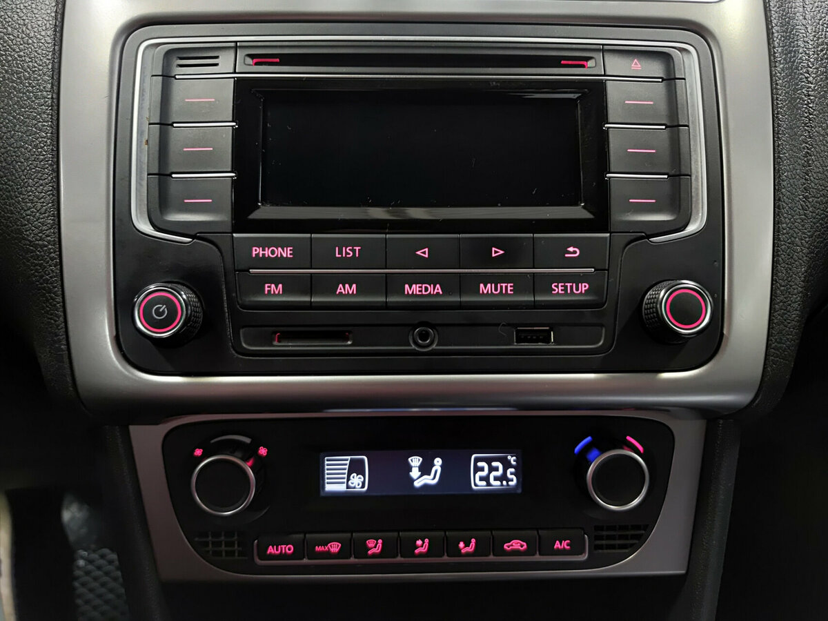 Volkswagen Polo с пробегом — 2016 год. Фото: #13