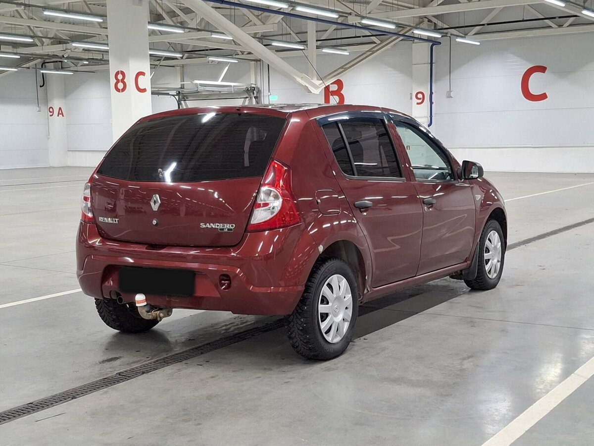 Renault Sandero с пробегом — 2014 год. Фото: #4