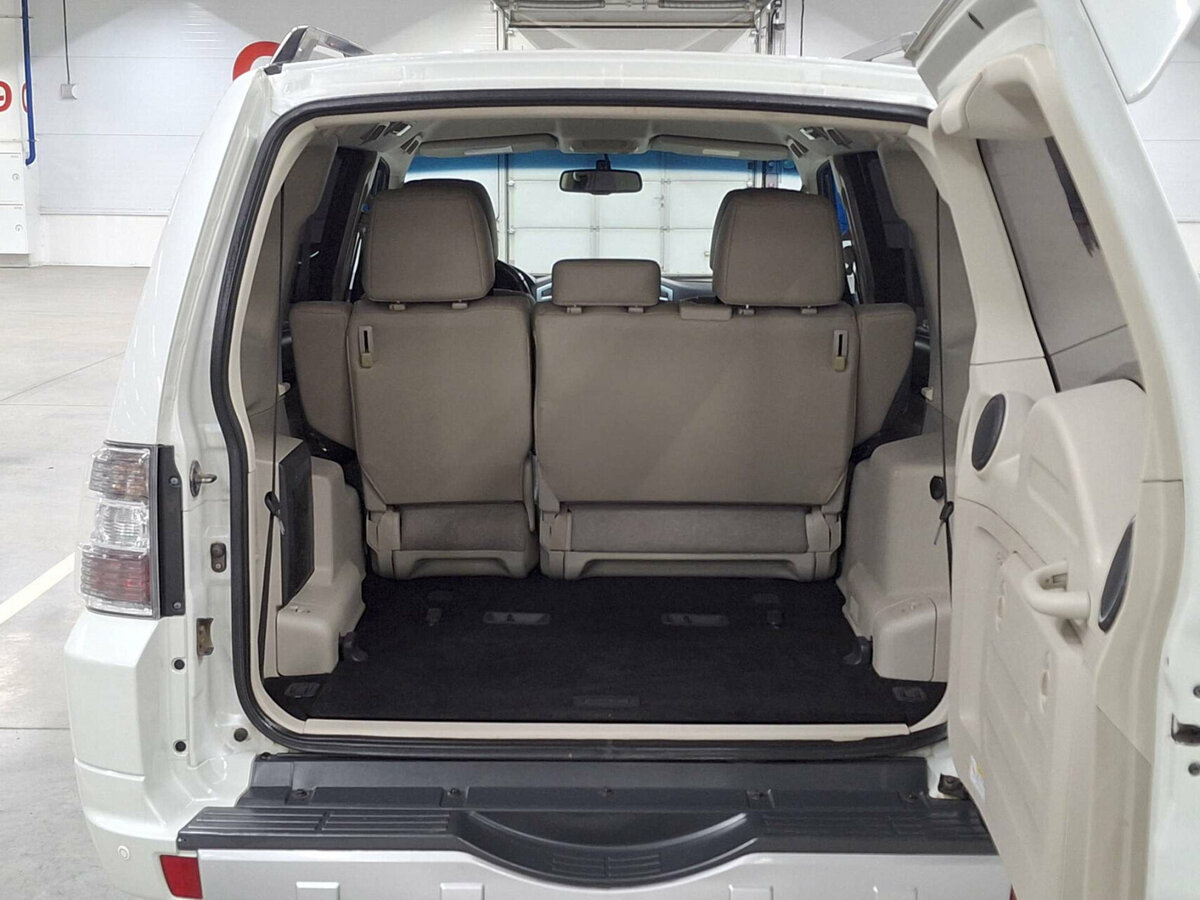 Mitsubishi Pajero с пробегом — 2020 год. Фото: #9