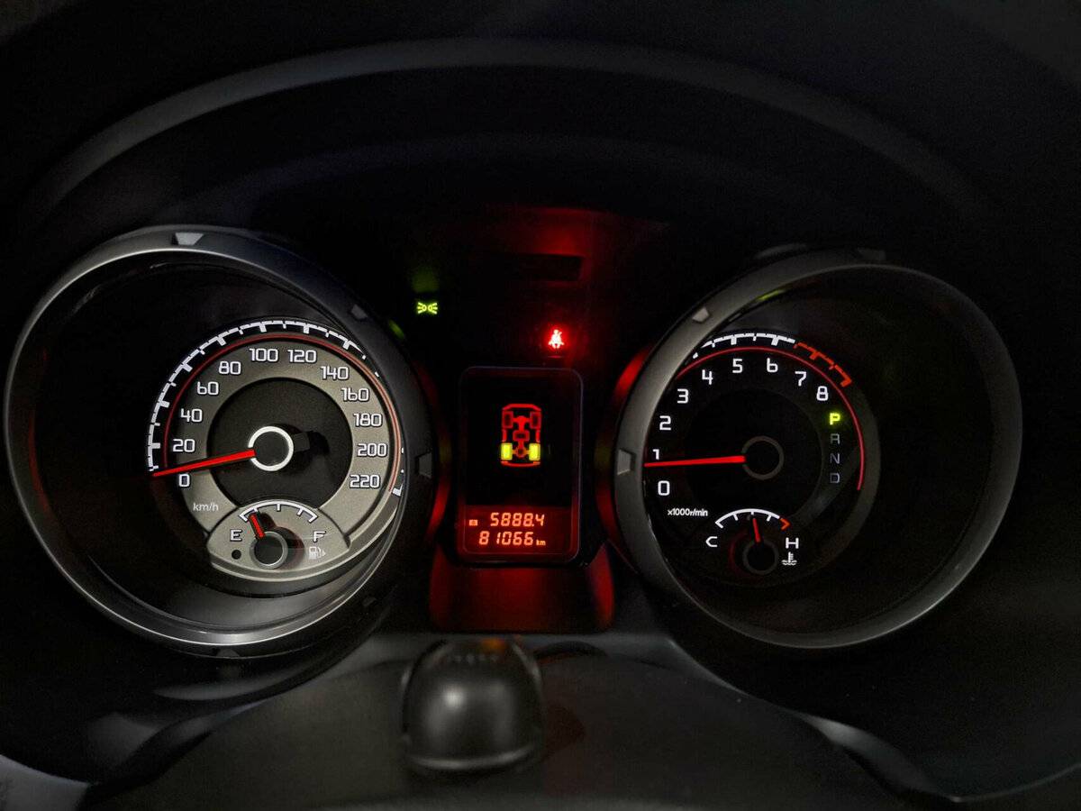 Mitsubishi Pajero с пробегом — 2020 год. Фото: #12