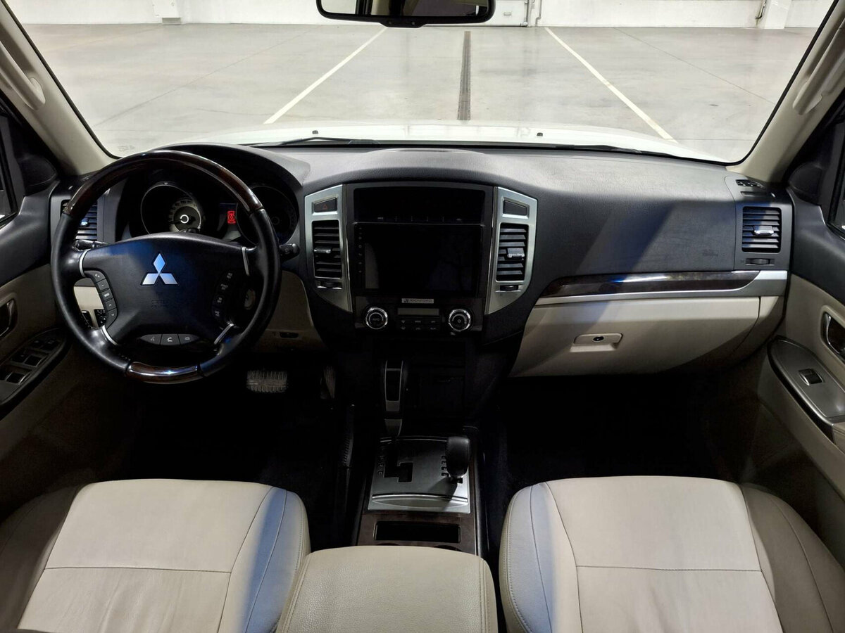 Mitsubishi Pajero с пробегом — 2020 год. Фото: #13