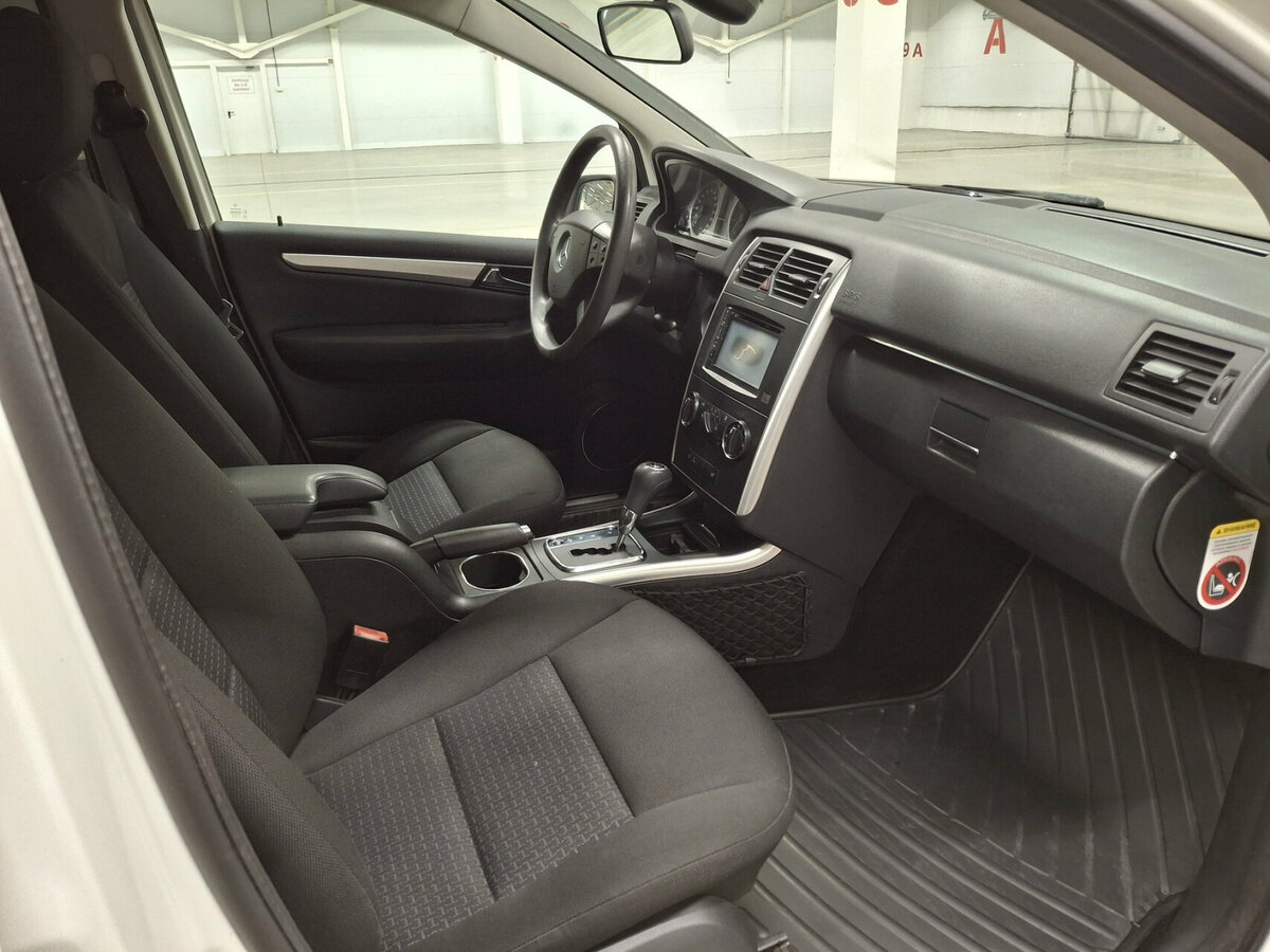 Mercedes-Benz B-Класс с пробегом — 2011 год. Фото: #10