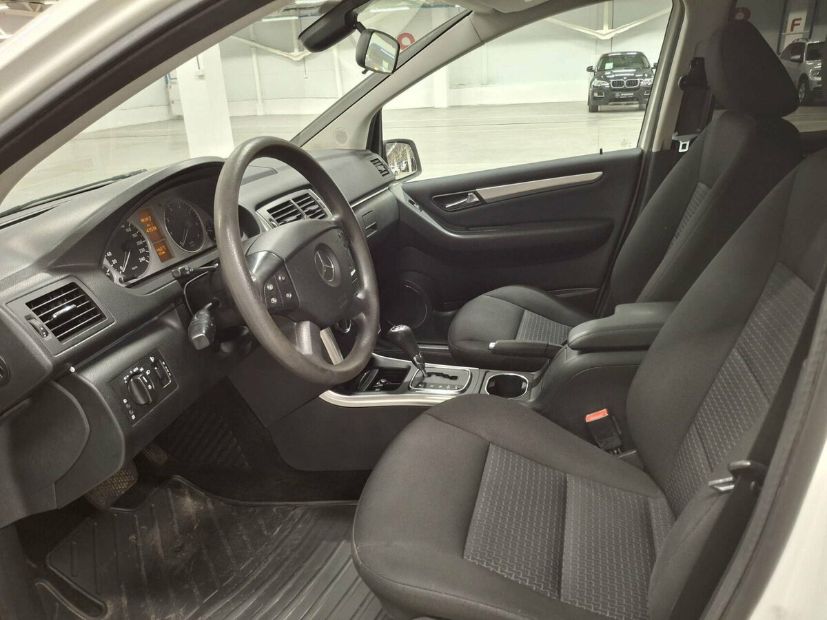 Mercedes-Benz B-Класс с пробегом — 2011 год. Фото: #15