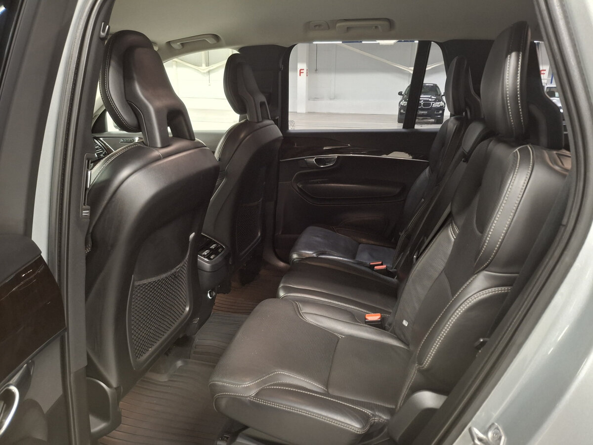 Volvo XC90 с пробегом — 2017 год. Фото: #11