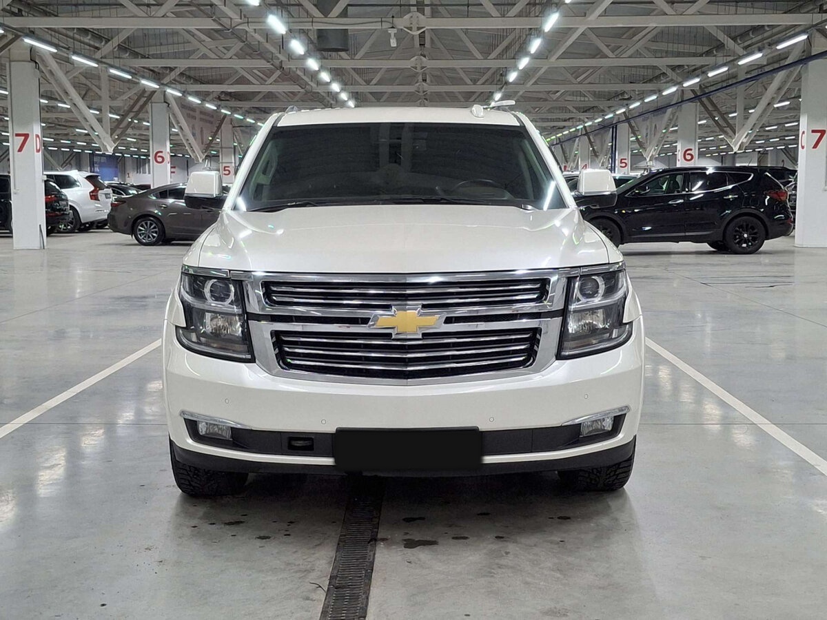 Chevrolet Tahoe с пробегом — 2015 год. Фото: #1