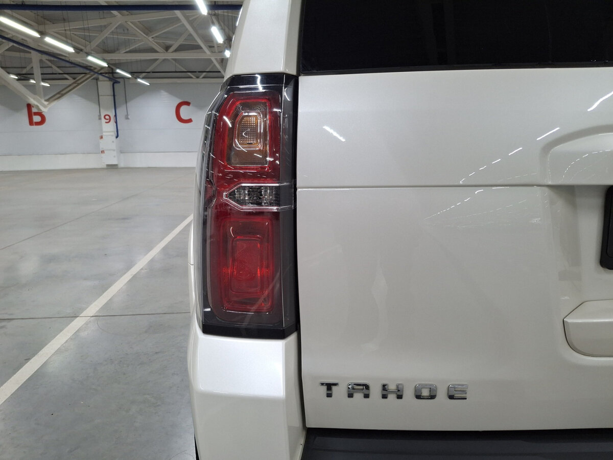 Chevrolet Tahoe с пробегом — 2015 год. Фото: #8