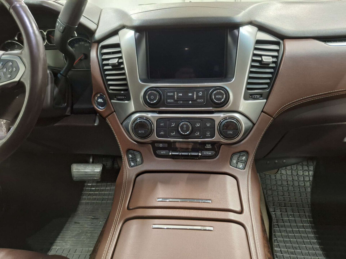 Chevrolet Tahoe с пробегом — 2015 год. Фото: #14