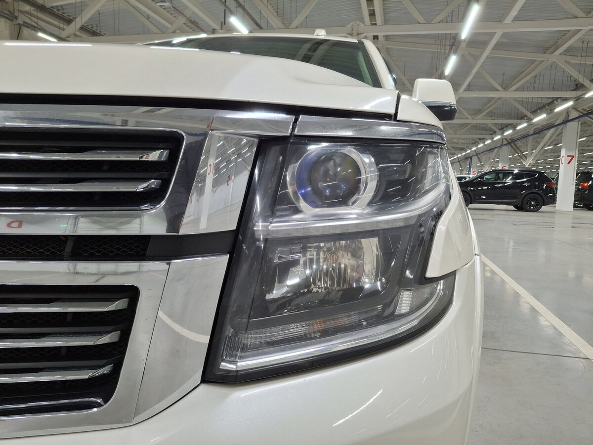 Chevrolet Tahoe с пробегом — 2015 год. Фото: #16