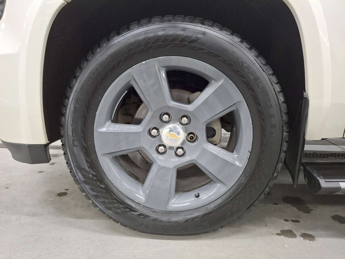Chevrolet Tahoe с пробегом — 2015 год. Фото: #17
