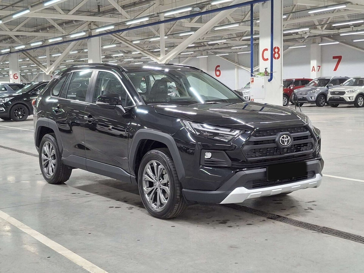 Toyota RAV4 с пробегом — 2025 год. Фото: #2