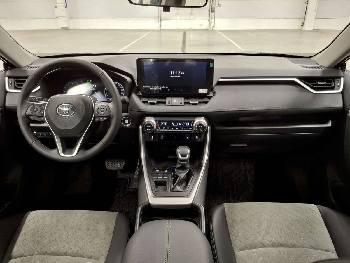 Toyota RAV4 с пробегом — 2025 год. Фото: #12