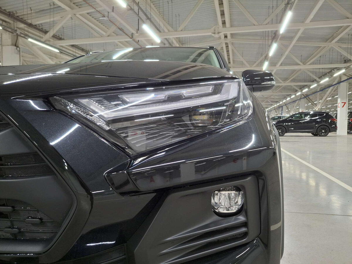 Toyota RAV4 с пробегом — 2025 год. Фото: #15