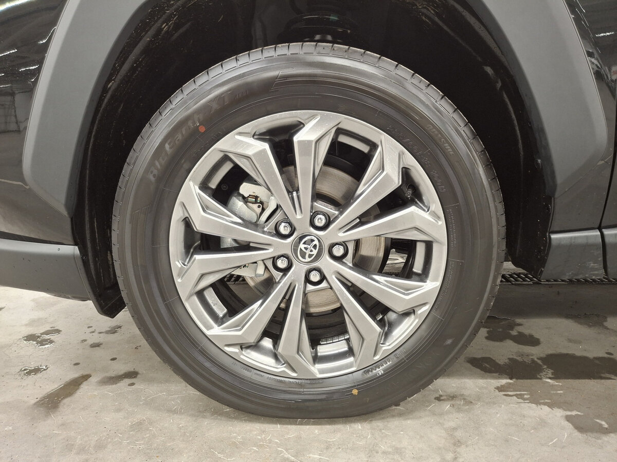 Toyota RAV4 с пробегом — 2025 год. Фото: #16