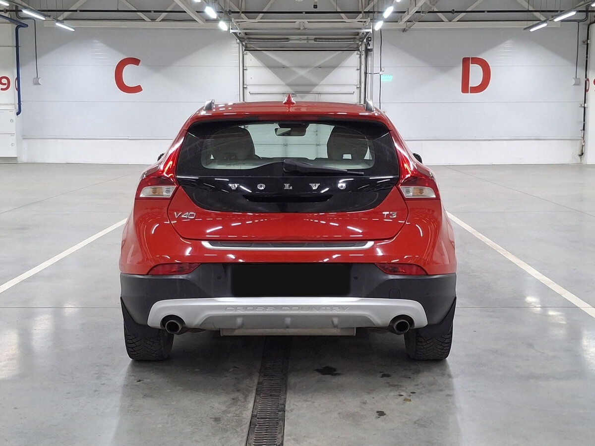 Volvo V40 Cross Country с пробегом — 2017 год. Фото: #5