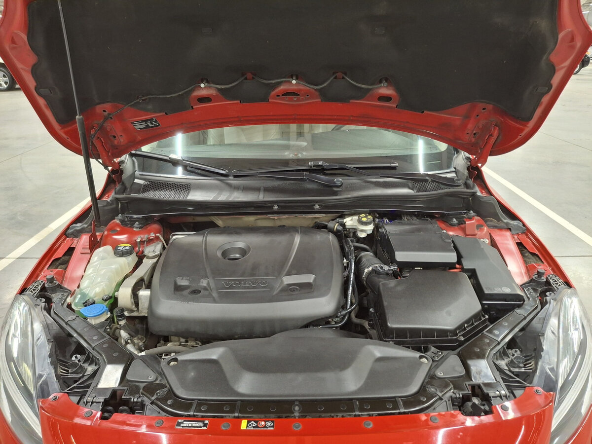 Volvo V40 Cross Country с пробегом — 2017 год. Фото: #8