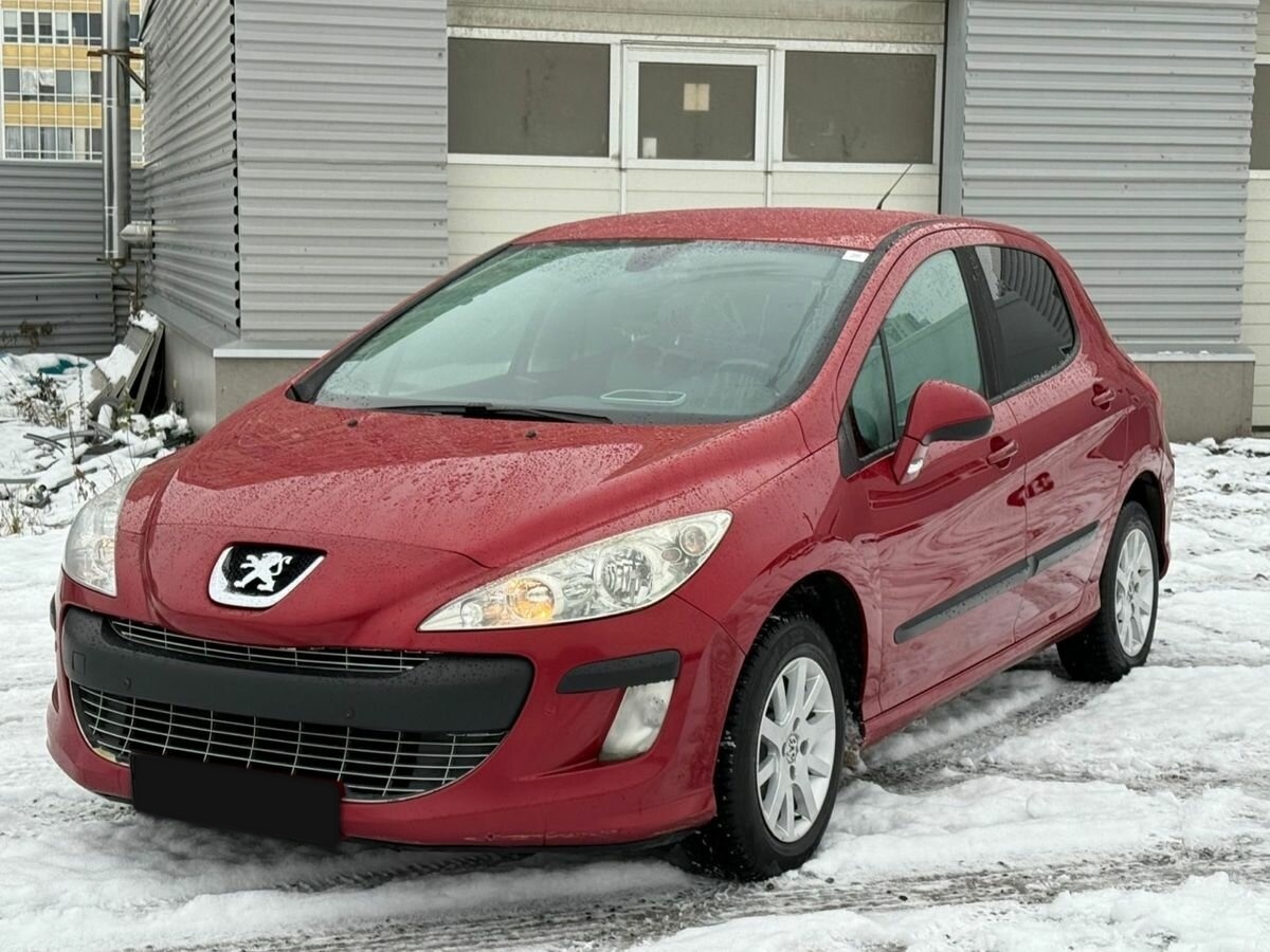 Peugeot 308 с пробегом — 2008 год. Фото: #2