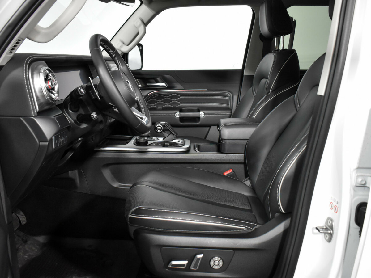 Tank 300 с пробегом — 2024 год. Фото: #9