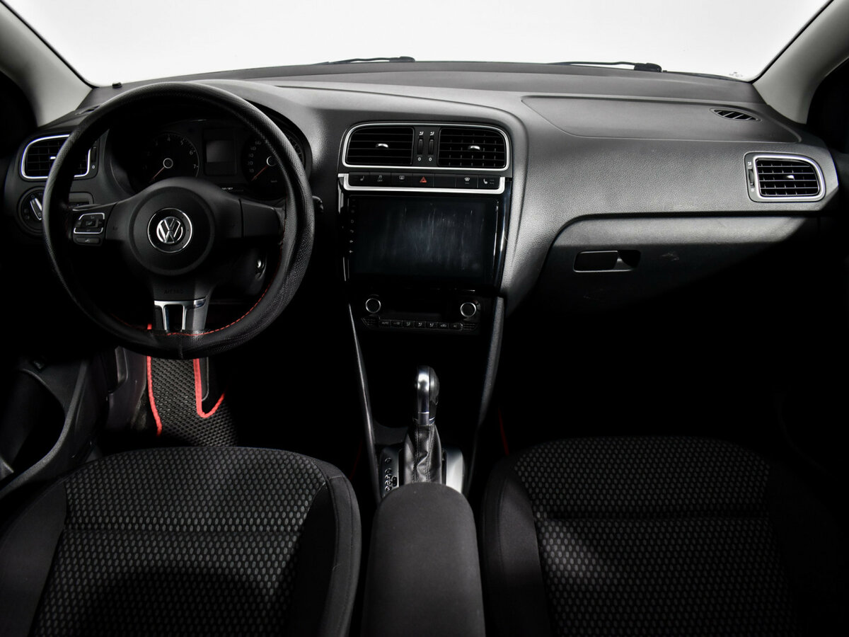Volkswagen Polo с пробегом — 2013 год. Фото: #12