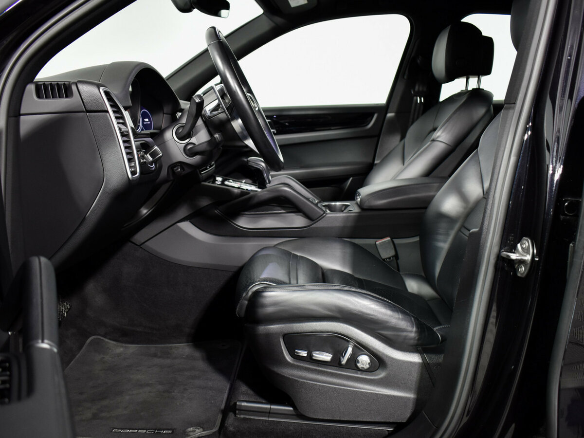 Porsche Cayenne с пробегом — 2019 год. Фото: #7