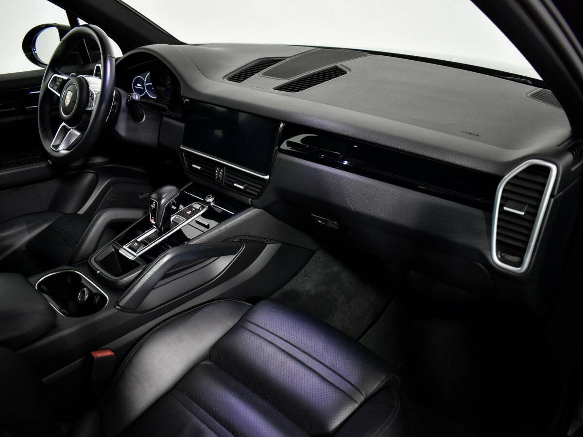 Porsche Cayenne с пробегом — 2019 год. Фото: #11