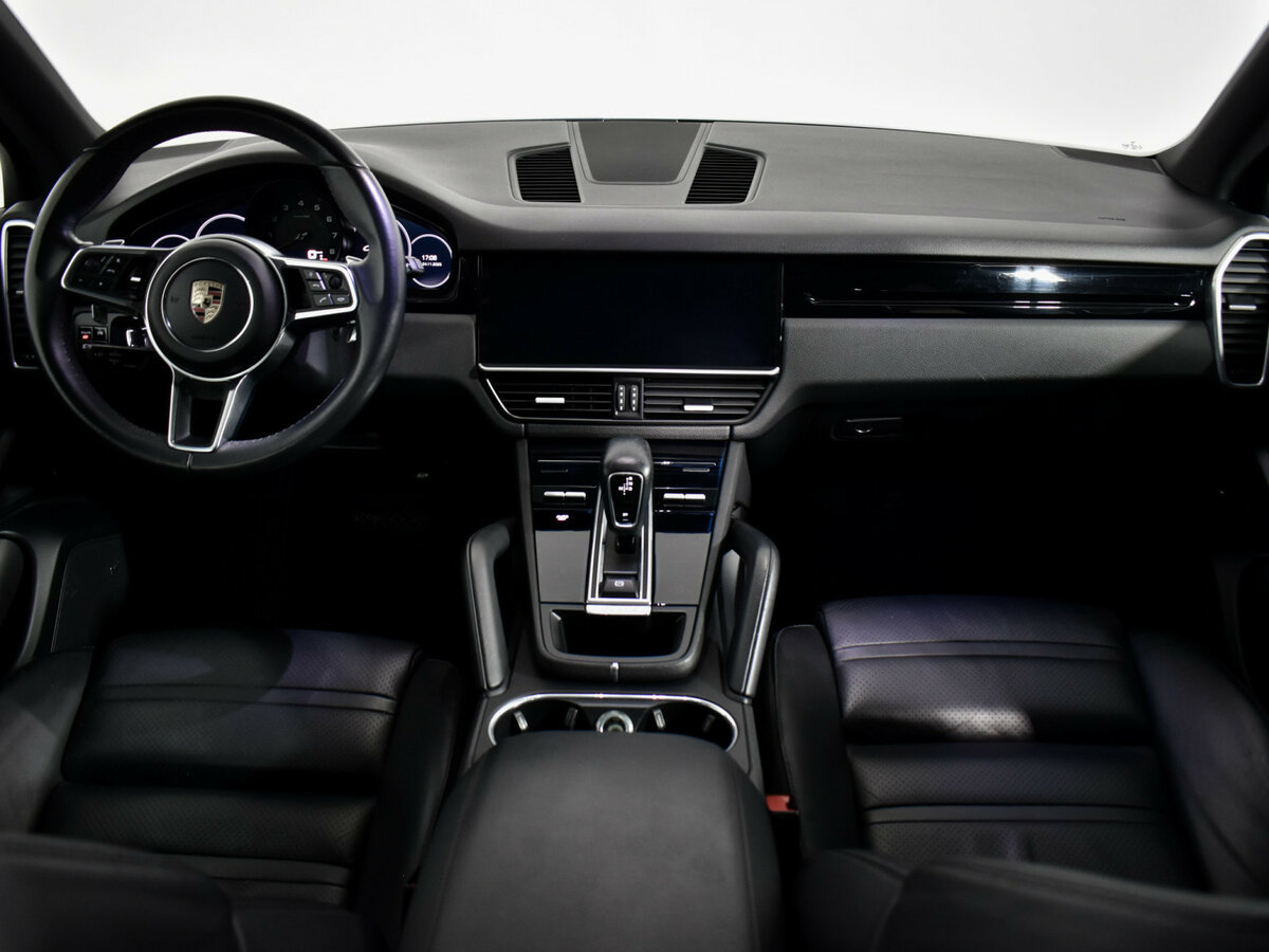 Porsche Cayenne с пробегом — 2019 год. Фото: #12