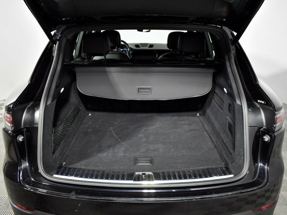 Porsche Cayenne с пробегом — 2019 год. Фото: #18