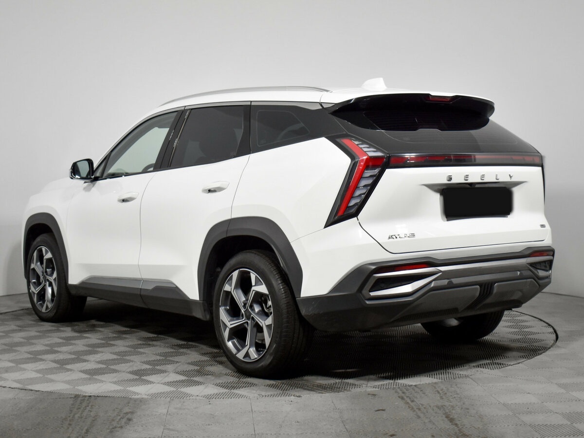 Geely Atlas с пробегом — 2024 год. Фото: #5