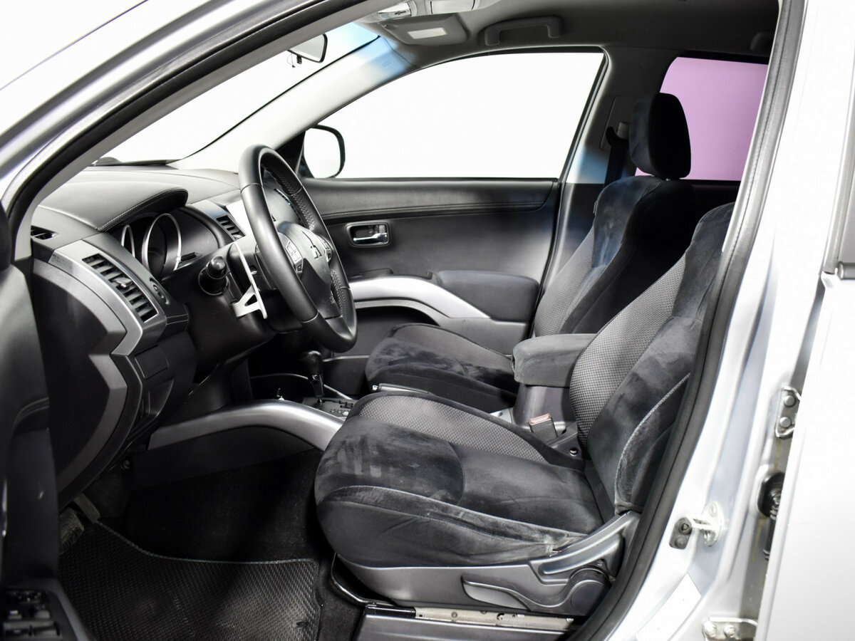 Mitsubishi Outlander с пробегом — 2010 год. Фото: #7