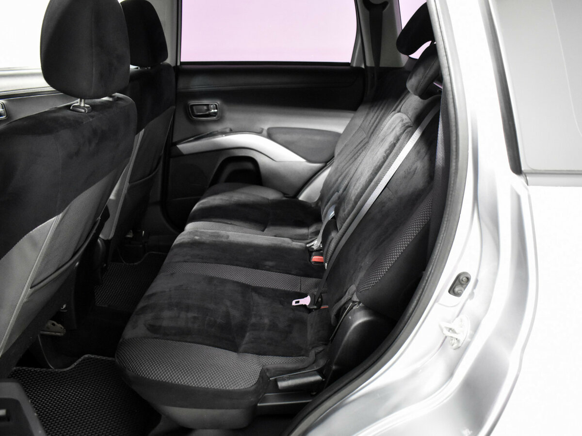 Mitsubishi Outlander с пробегом — 2010 год. Фото: #8