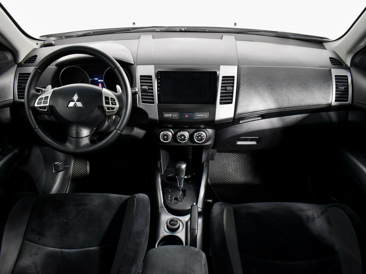 Mitsubishi Outlander с пробегом — 2010 год. Фото: #10