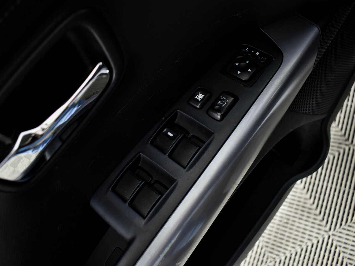 Mitsubishi Outlander с пробегом — 2010 год. Фото: #15